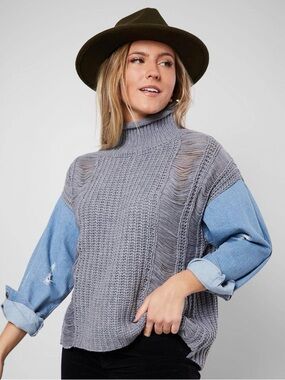 Gray Turtleneck Knit Sweater - Women